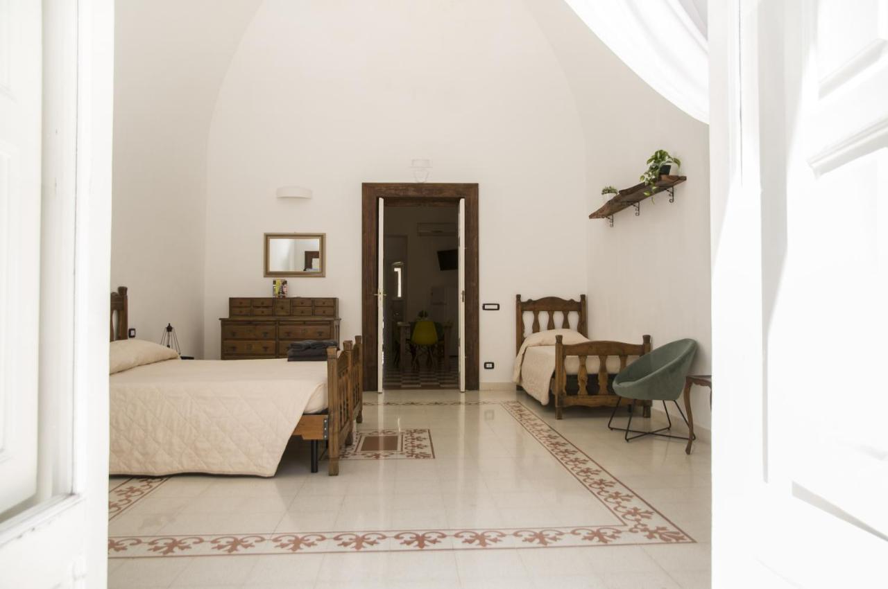 Palazzo Italia Apartments Бари Екстериор снимка