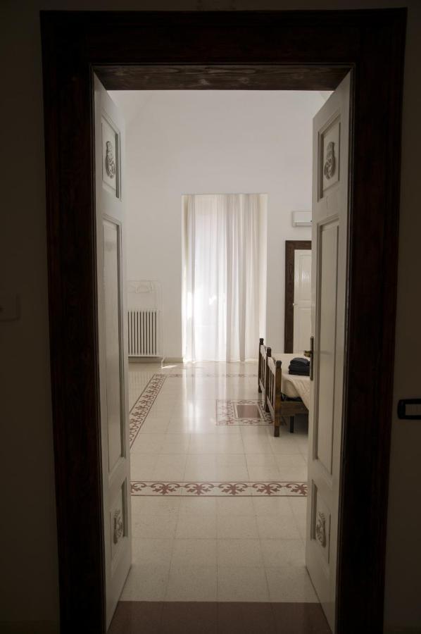 Palazzo Italia Apartments Бари Екстериор снимка