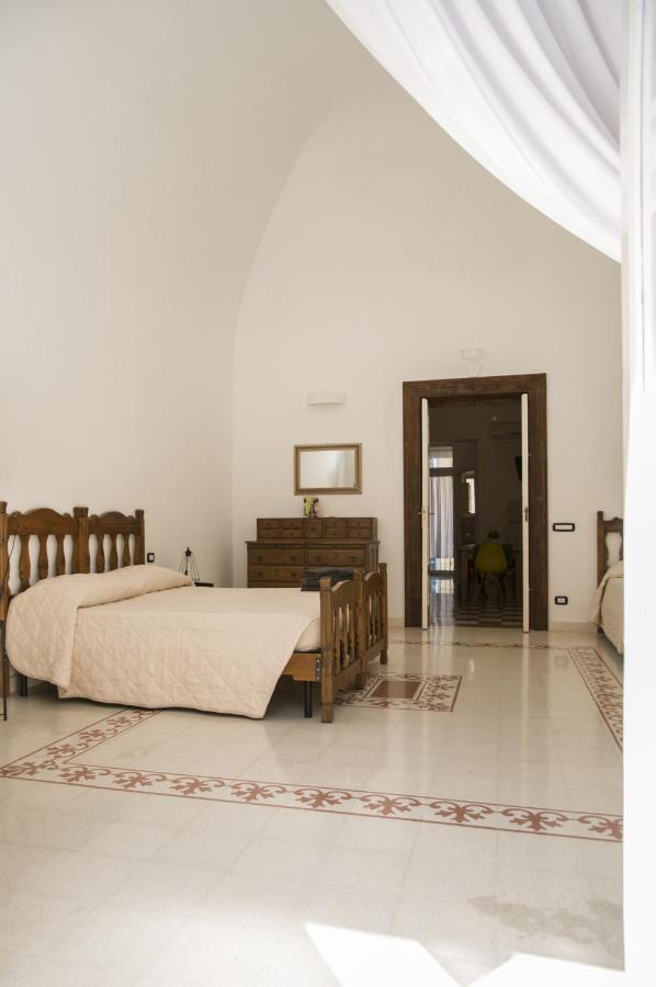 Palazzo Italia Apartments Бари Екстериор снимка