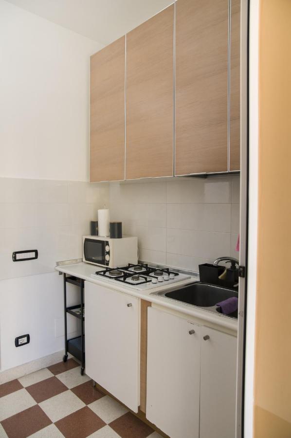 Palazzo Italia Apartments Бари Екстериор снимка