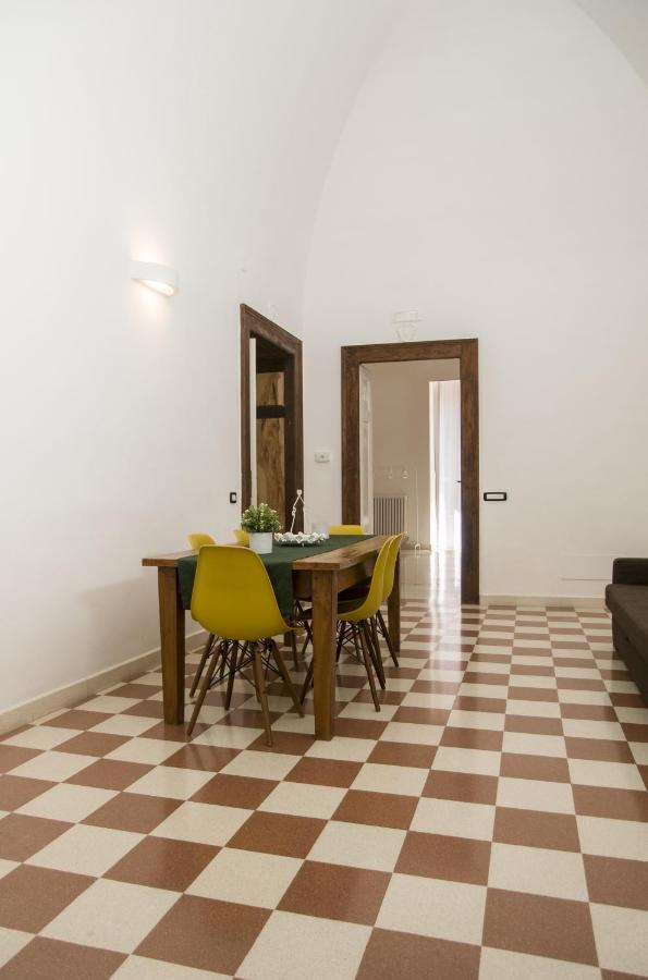 Palazzo Italia Apartments Бари Екстериор снимка