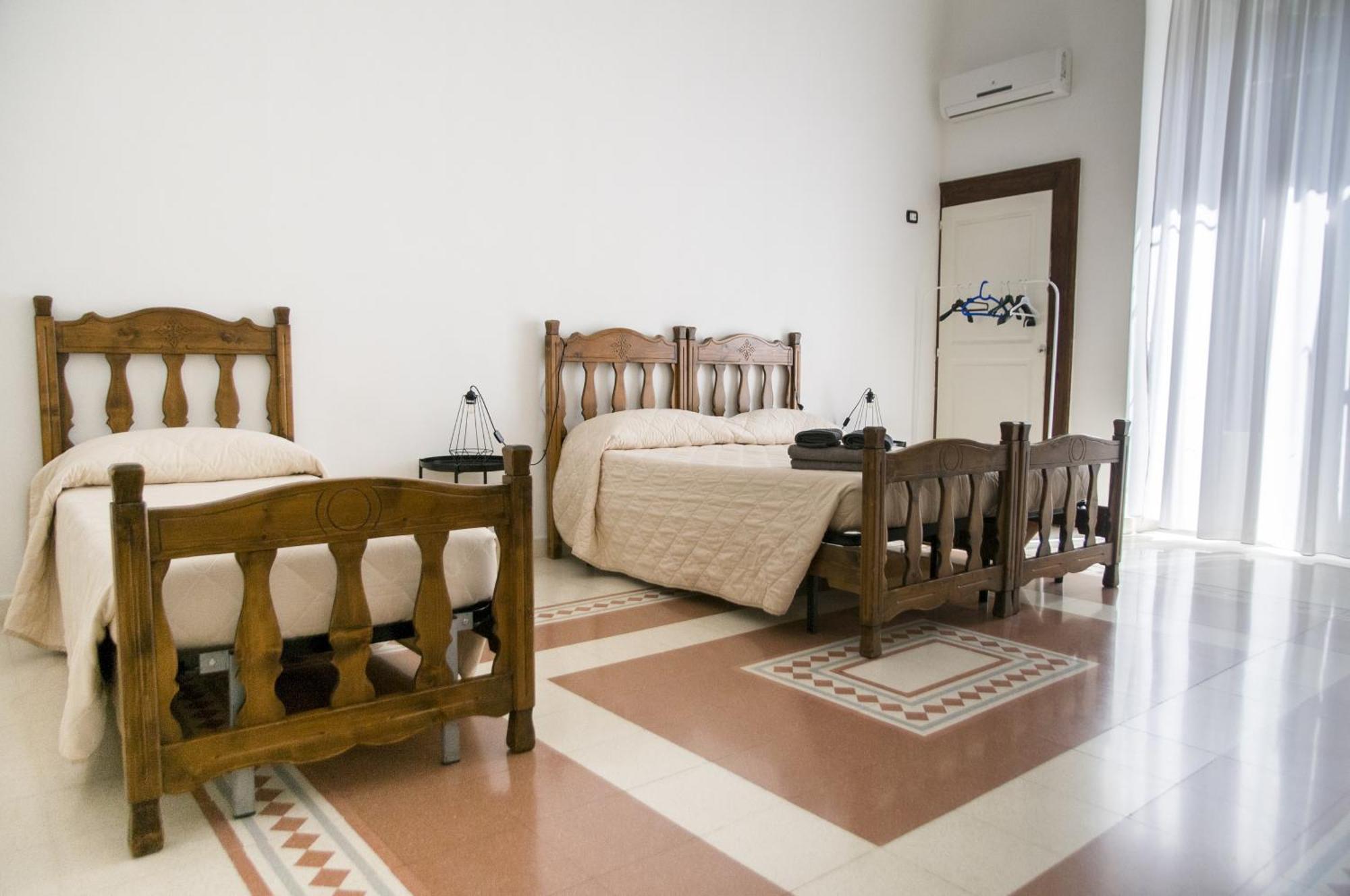 Palazzo Italia Apartments Бари Екстериор снимка