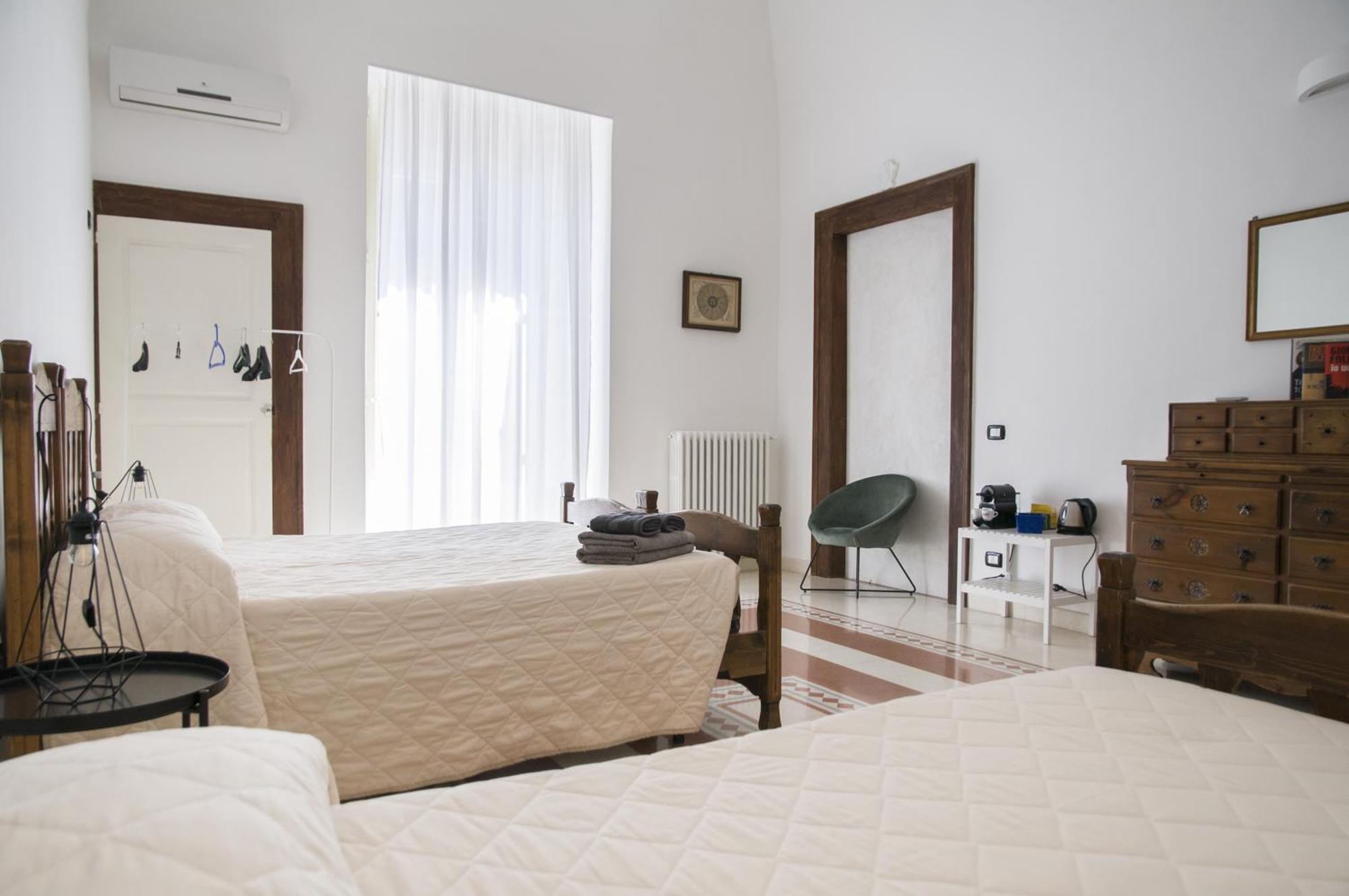 Palazzo Italia Apartments Бари Екстериор снимка