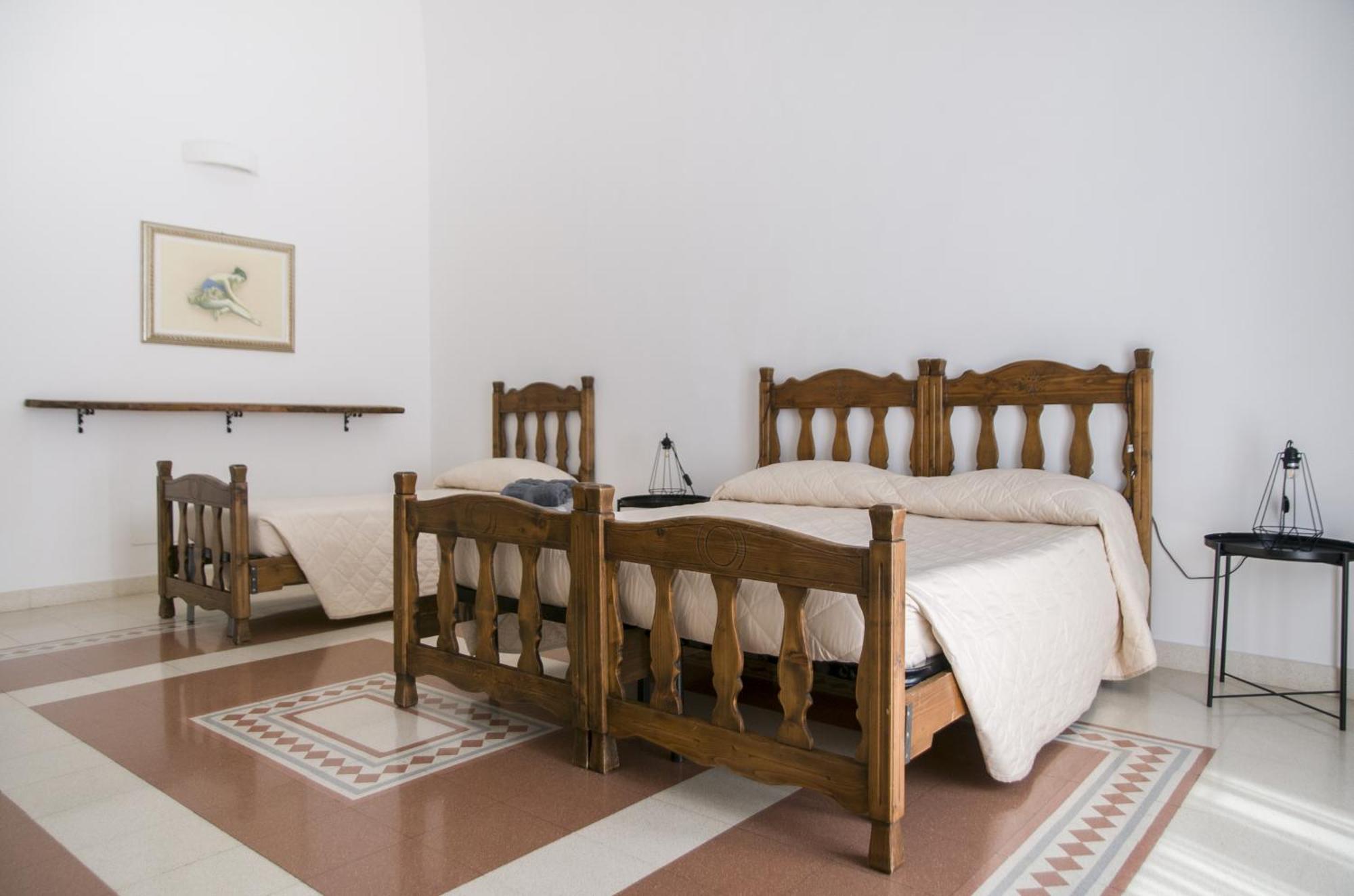 Palazzo Italia Apartments Бари Екстериор снимка