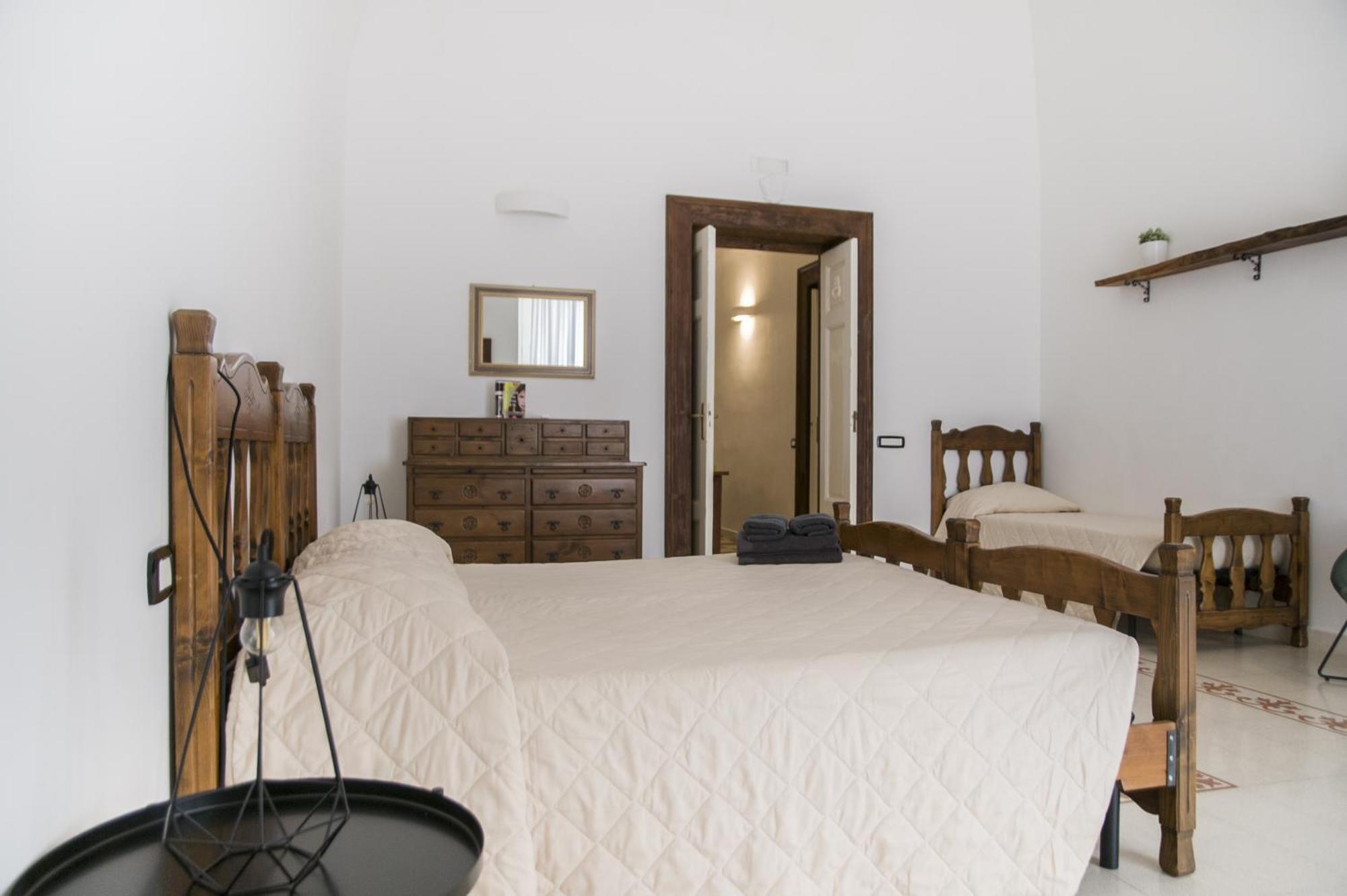 Palazzo Italia Apartments Бари Екстериор снимка
